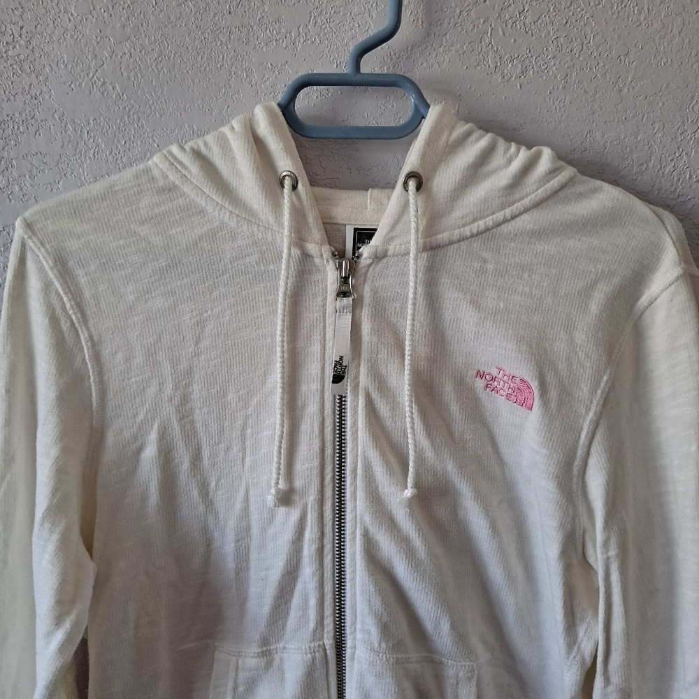 The North Face White embroidered sweatshirt - Picture 2 of 9